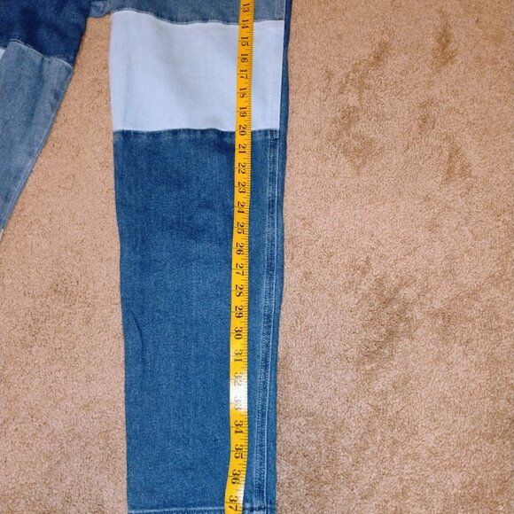 Hollister Ultra High-Rise Mom Jeans Size 7R - Picture 6 of 9